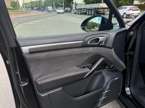 2015 Porsche Cayenne GTS II Рестайлинг (958), чёрный, 3777888 рублей - вид 11