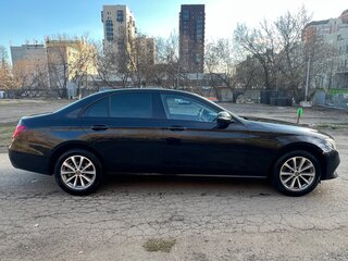 2019 Mercedes-Benz E-Класс 200 V (W213, S213, C238), чёрный, 1999999 рублей, вид 4