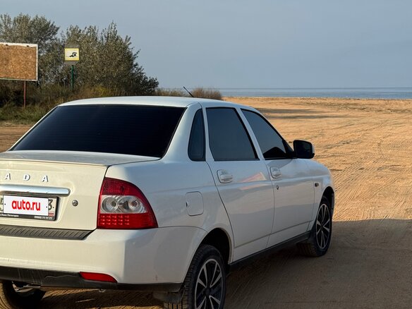 2012 Lada (ВАЗ) Priora I, белый, 400000 рублей - вид 3