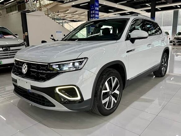 2023 Volkswagen Tayron I Рестайлинг, белый