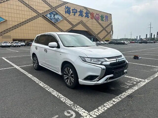 2022 Mitsubishi Outlander III Рестайлинг 3, белый, 1850001 рублей, вид 3
