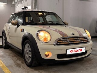 2010 Mini Hatch One II (R56) Рестайлинг, белый, 750000 рублей, вид 1