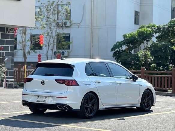 2022 Volkswagen Golf VIII, белый - вид 12