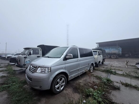 2006 Volkswagen Multivan T5, серый, 900000 рублей