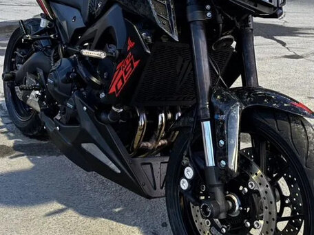 2018 Yamaha MT-09 (FZ-09), чёрный, 750000 рублей, вид 3