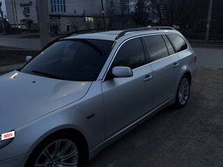 2008 BMW 5 серии 520d V (E60/E61) Рестайлинг, серебристый, 900000 рублей, вид 3