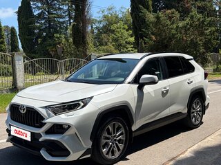 2022 Toyota RAV4 V (XA50), белый, 3850000 рублей, вид 1