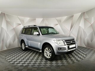 2017 Mitsubishi Pajero IV Рестайлинг 2, серый, 2365150 рублей, вид 3