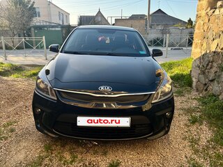 2019 Kia Rio IV, чёрный, 1450000 рублей, вид 1