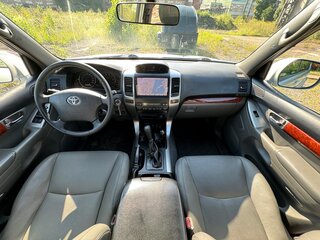2007 Toyota Land Cruiser Prado 5-speed 120 Series, серебристый, 2390000 рублей, вид 3