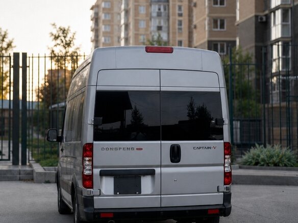 2026 Dongfeng K33, серебристый, 5500000 рублей - вид 3