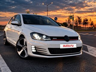 2017 Volkswagen Golf GTI VII, белый, 1900000 рублей, вид 1