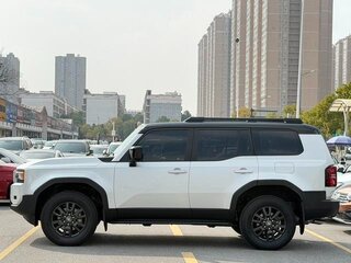 2024 Toyota Land Cruiser Prado 250 Series, белый, 9980000 рублей, вид 5