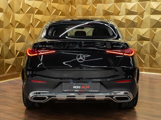 2025 Mercedes-Benz GLC Coupe 300 II (C254), чёрный, 9900000 рублей, вид 4