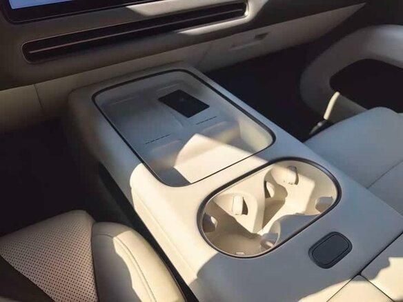 2026 Li Auto (Lixiang) i6, серебристый, 7250000 рублей - вид 13