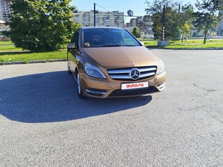 2012 Mercedes-Benz B-Класс 200 II (W246), золотистый, 1150000 рублей, вид 3