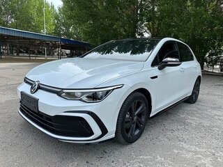 2023 Volkswagen Golf VIII, белый, 1910000 рублей, вид 3