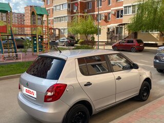2010 Skoda Fabia II Рестайлинг, серебристый, 470000 рублей, вид 4