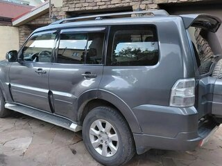 2012 Mitsubishi Pajero IV Рестайлинг 1, серый, 1750000 рублей, вид 4