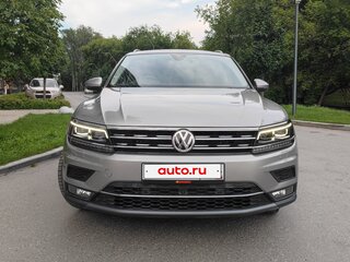 2018 Volkswagen Tiguan II, серый, 2200000 рублей, вид 3