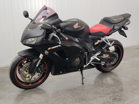 2006 Honda CBR 1000 RR/RA Fireblade, чёрный, 579000 рублей, вид 4