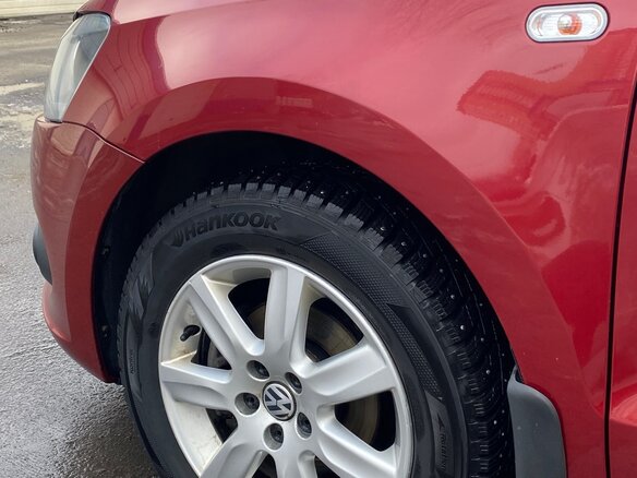 2013 Volkswagen Polo V, красный, 700000 рублей - вид 13