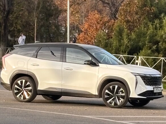 2023 Geely Atlas II, белый, 4100000 рублей - вид 7