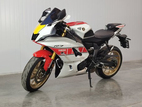 2022 Yamaha YZF-R7, белый, 829000 рублей, вид 4