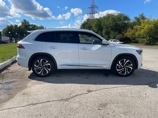2022 Geely Monjaro (Xingyue L) I, белый, 3400000 рублей, вид 2