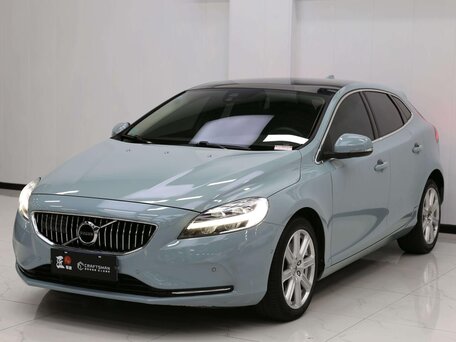 Volvo V40 II Рестайлинг