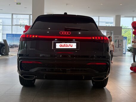 2026 Audi Q5 L 40 TFSI II (FY) Рестайлинг, чёрный, 5800000 рублей, вид 5