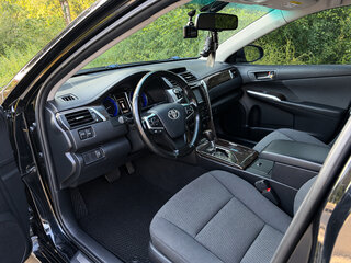 2015 Toyota Camry VII (XV50) Рестайлинг, чёрный, 1850000 рублей, вид 5