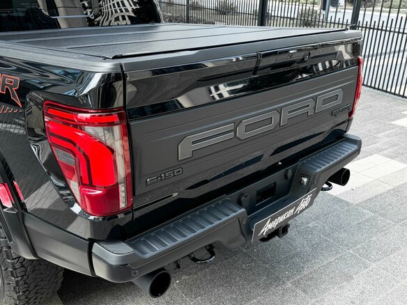 2025 Ford F-150 Raptor XIV Рестайлинг, чёрный, 14990000 рублей - вид 11