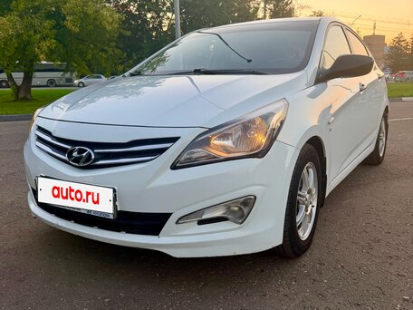 2015 Hyundai Solaris I Рестайлинг, белый, 1200000 рублей, вид 3