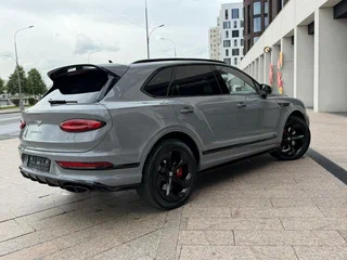 2024 Bentley Bentayga I Рестайлинг, серый, 27500000 рублей, вид 5