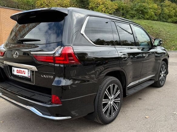 2019 Lexus LX 570 III Рестайлинг 2, чёрный, 11700000 рублей - вид 3