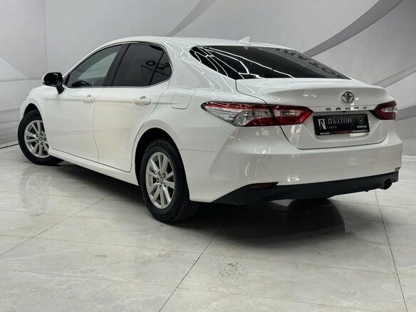 2020 Toyota Camry VIII (XV70), белый, 2495000 рублей - вид 7