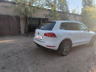 2012 Volkswagen Touareg II, белый, 2200000 рублей, вид 4