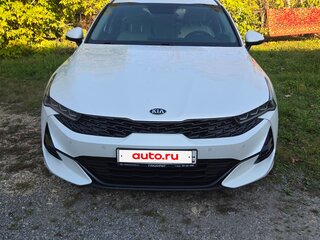 2021 Kia K5 III, белый, 2350000 рублей, вид 2