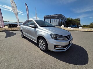 2017 Volkswagen Polo V Рестайлинг, серебристый, 1199000 рублей, вид 1