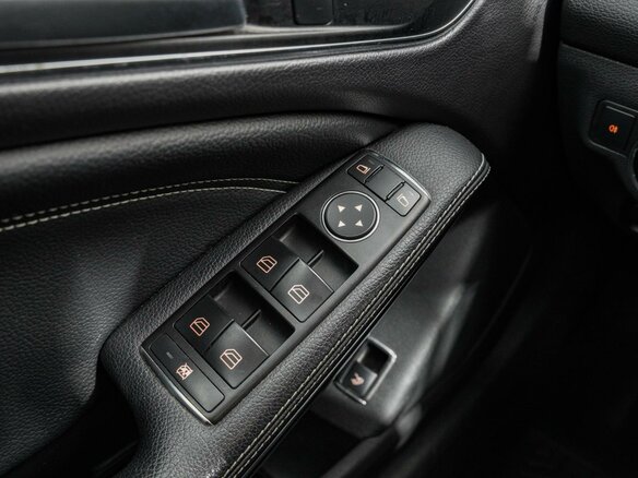2013 Mercedes-Benz CLA 200 I (C117, X117), серебристый, 1374000 рублей - вид 15