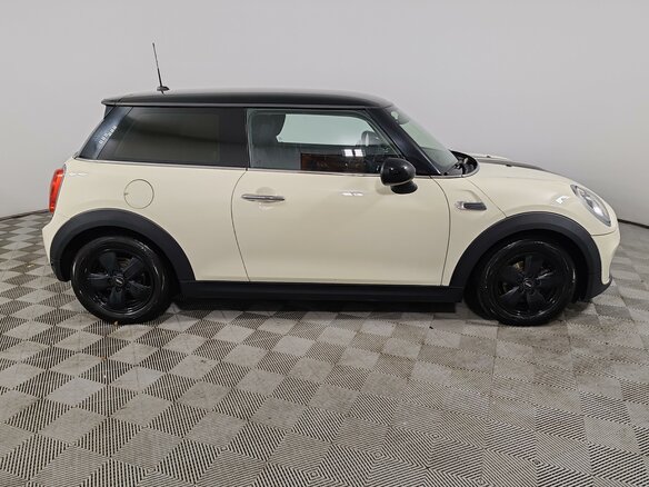 2016 Mini Hatch Cooper III (F55/F56), белый, 1499000 рублей - вид 3