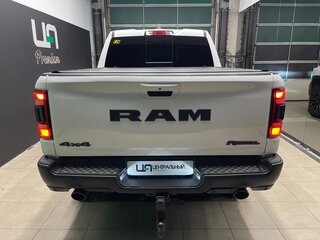 2020 Ram 1500 Crew Cab V, белый, 5750000 рублей, вид 5