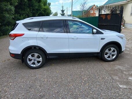 2016 Ford Kuga II, белый, 1300000 рублей, вид 3