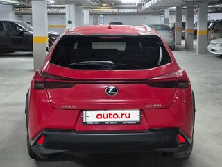 2019 Lexus UX 200 I, красный, 3250000 рублей, вид 3