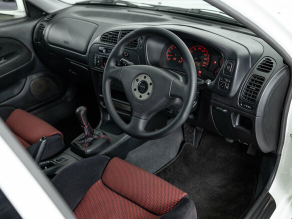 2000 Mitsubishi Lancer Evolution VI, белый, 4990000 рублей - вид 8