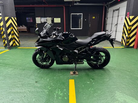 2022 Suzuki GSX-S 1000 GT, чёрный, 1325000 рублей, вид 2