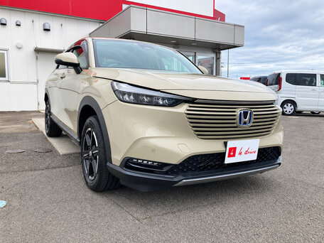2023 Honda Vezel II, бежевый, 1680000 рублей, вид 3
