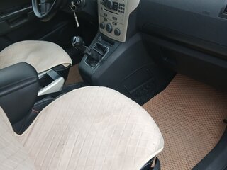2008 Opel Zafira B Рестайлинг, бежевый, 490000 рублей, вид 4