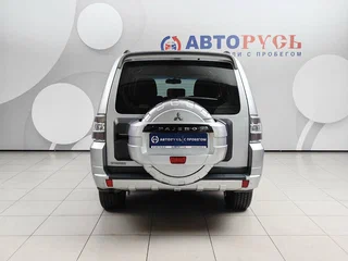 2011 Mitsubishi Pajero IV Рестайлинг 1, серебристый, 1948000 рублей, вид 4